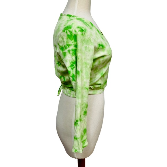 VINTAGE Suzie Where Y2K Green and White Tie Dye Wrap Front Shirt Women’s Medium - Picture 4 of 8